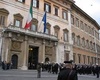 Парламент Италии, вопреки давлению "друзей Путина", поддержал санкции против РФ.