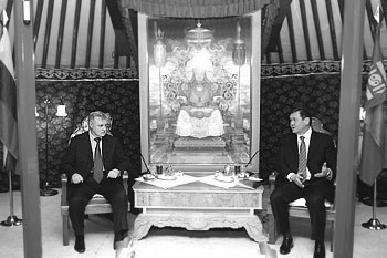 Сергей Миронов встретился с президентом Монголии.